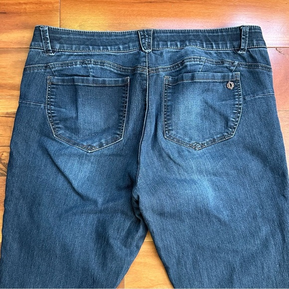 Democracy Ab Solution Jeans - Picture 8 of 10